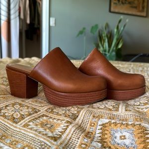 The Ava clog by Fortress, size 39